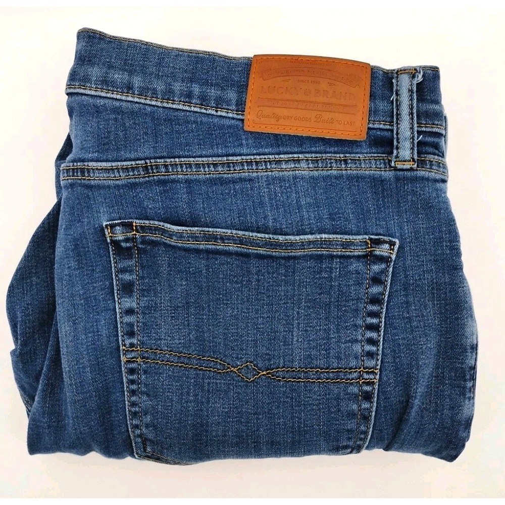 Lucky Brand 363 Vintage Straight Jeans Mens 38x30 Blue Denim Classic Medium Wash
